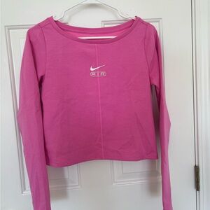 NWT Nike air women’s long sleeve top